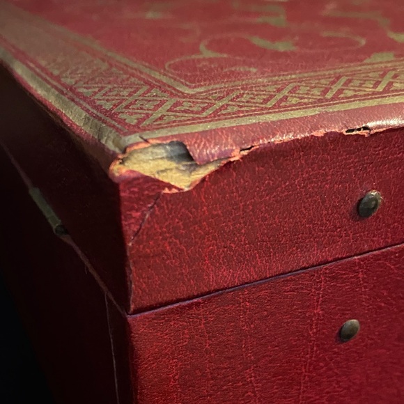 Elegant Red Jewelry Box. Vintage 1960’s - Picture 10 of 16